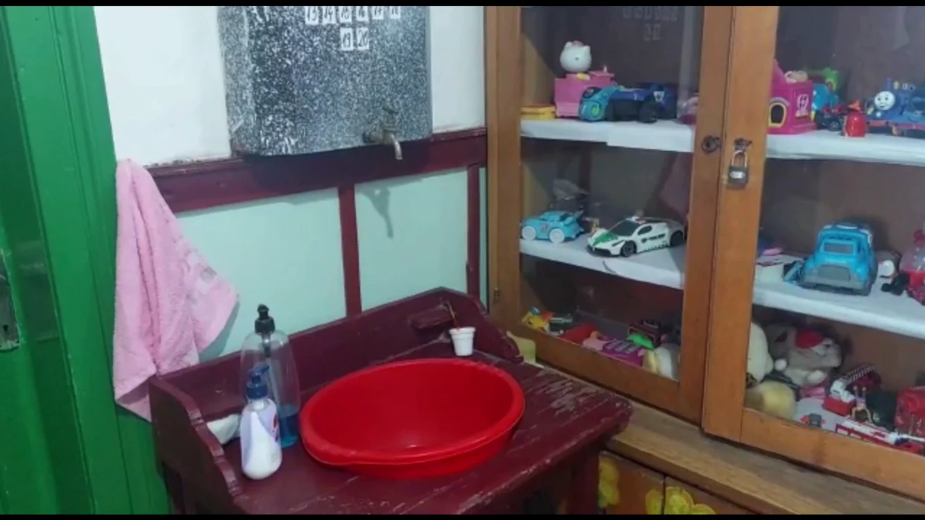 Ligheanul de plastic pe post de chiuvetă FOTO Alina Iosif
