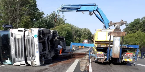 tir răsturnat e E 574 în olt - foto isu olt