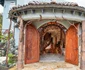 La poalele Ashlandului, Oregon, la ferma Shining Hand Ranch, există o locuinţă parcă desprinsă dintr o carte cu basme jpeg
