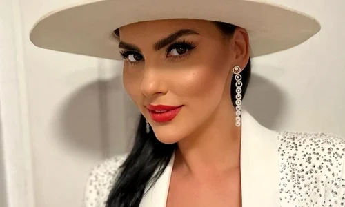 lavinia parva4 png