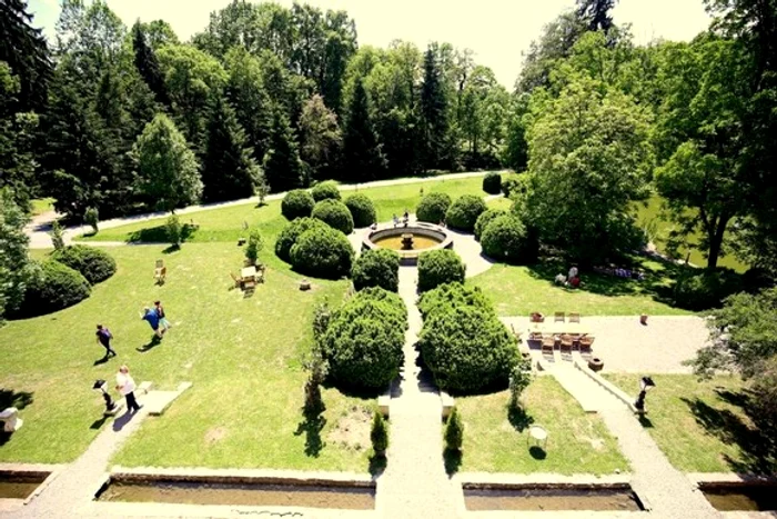 Parcul se întinde pe 50 de hectare