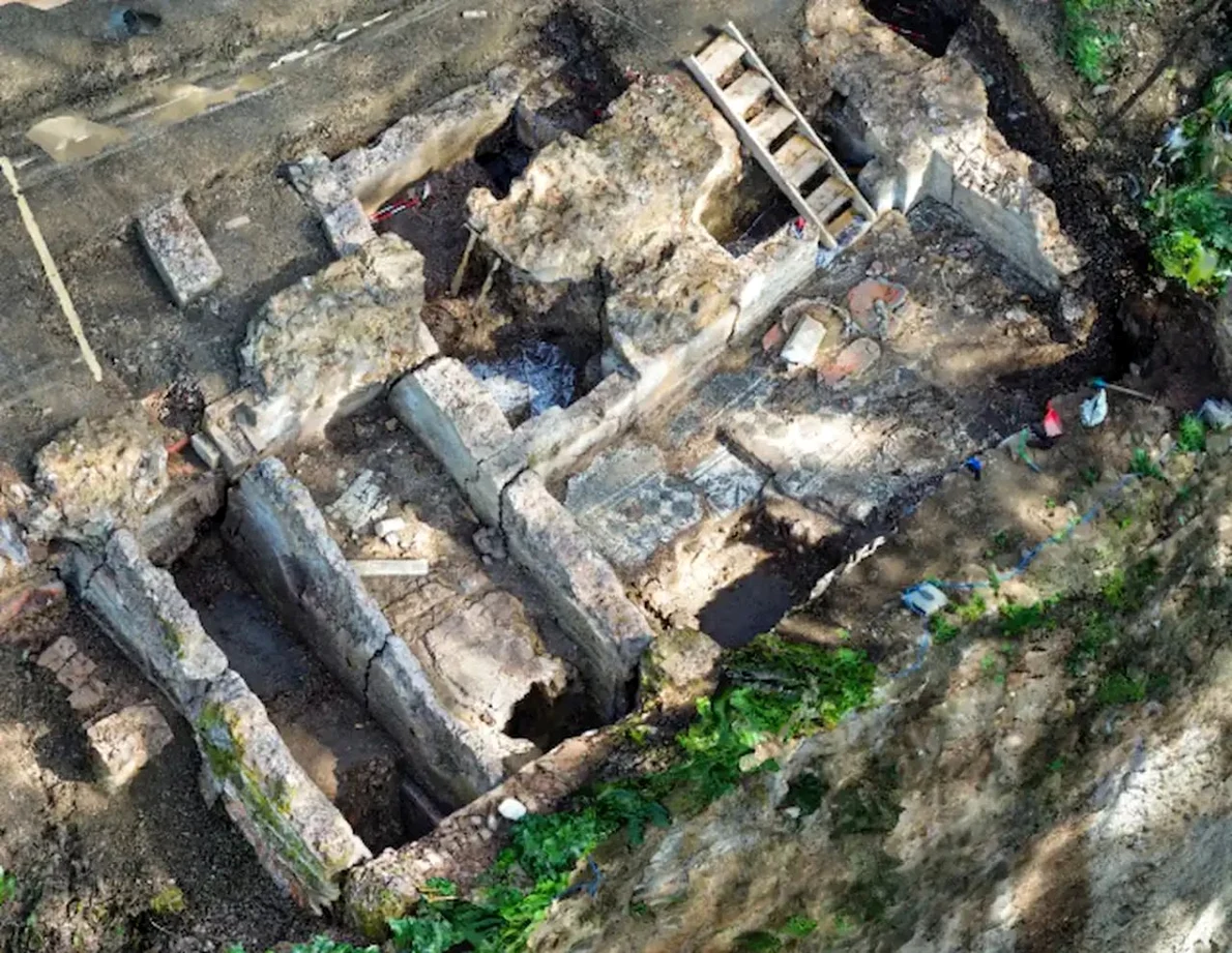 Vedere a clădirii descoperite pe Colina Celiană (© Ministero della Cultura)