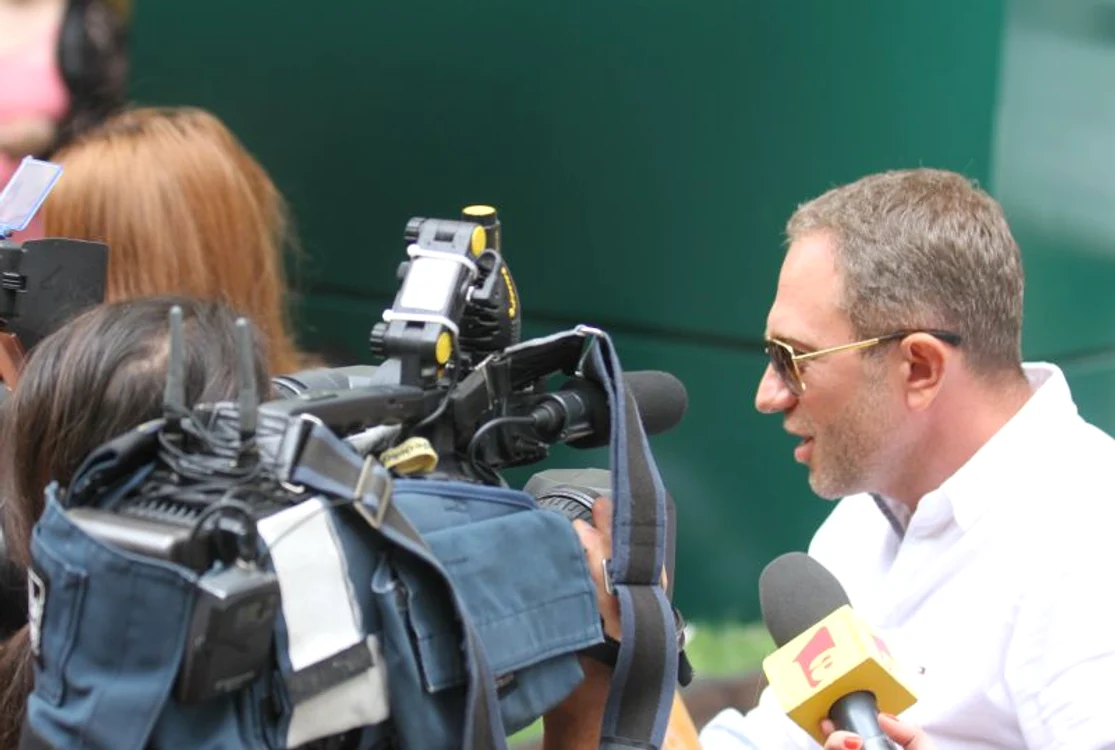 Alin Ionescu şi-a refuzat încă o dată soţia de faţă cu toată presafoto: Mihai Ionescu
