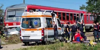 masina lovita de tren Satu Mare 28 august 2025 foto PresaSM jpg
