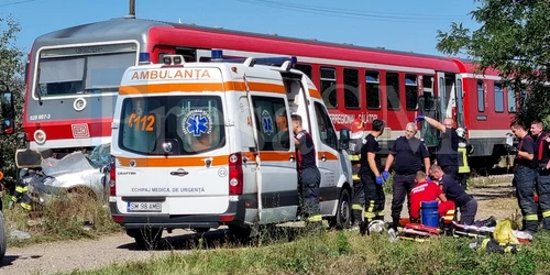 masina lovita de tren Satu Mare 28 august 2025 foto PresaSM jpg