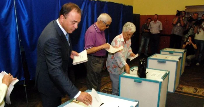 Dorin Florea a votat la secţia de la Colegiul Naţional Unirea