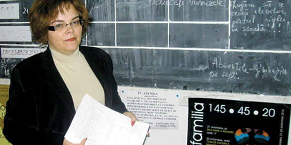 Diana Costin are 21 de ani de experienţă şi un salariu de mizerie