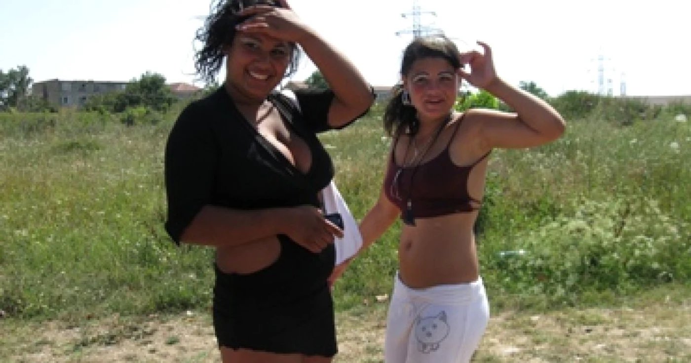 Prostituatele au fost duse la analize