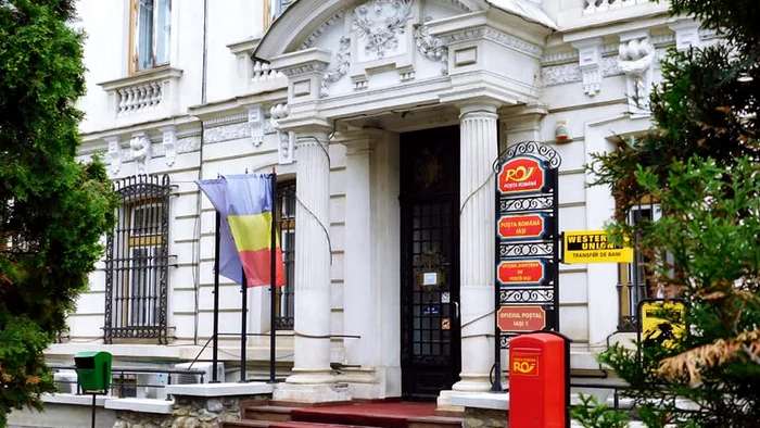 Clădirea Poștei Centrale din Iași a fost scoasă la închiriere.