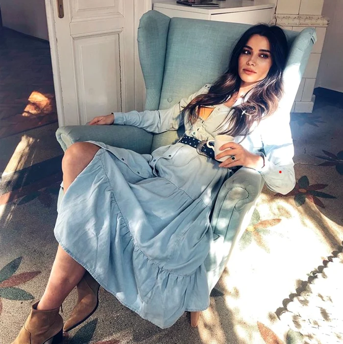 
    Lili Sandu este însărcinată în aproape 4 lunifoto: arhiva personală  