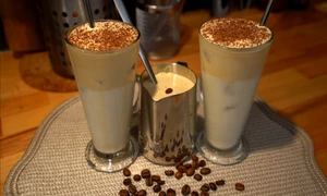 Cremă de cafea cu miere răcoritoare, rețeta chefului Paul Constantin Captură video YouTube jpg