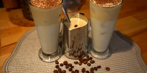 Cremă de cafea cu miere răcoritoare, rețeta chefului Paul Constantin Captură video YouTube jpg