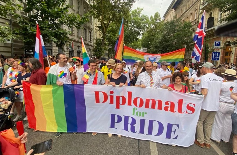Budapest Pride: Marea revoltă împotriva politicilor anti-LGBTQ+ ale lui Viktor Orban VIDEO