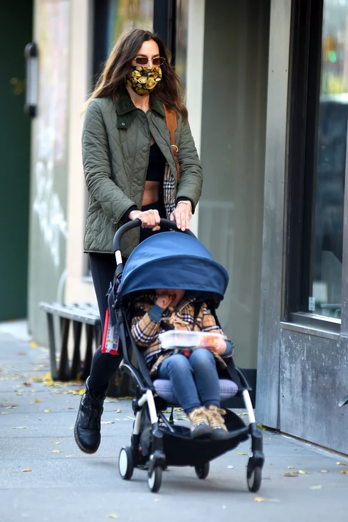 Manechinul a fost surprins la plimbare în New York