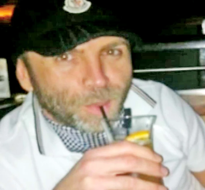 
    Beniamin Ţânţaş este unul dintre  cei 11 copii ai preotului miliardar  Vasile Ţânţaş, cu o avere estimată la peste 10 milioane de euro  