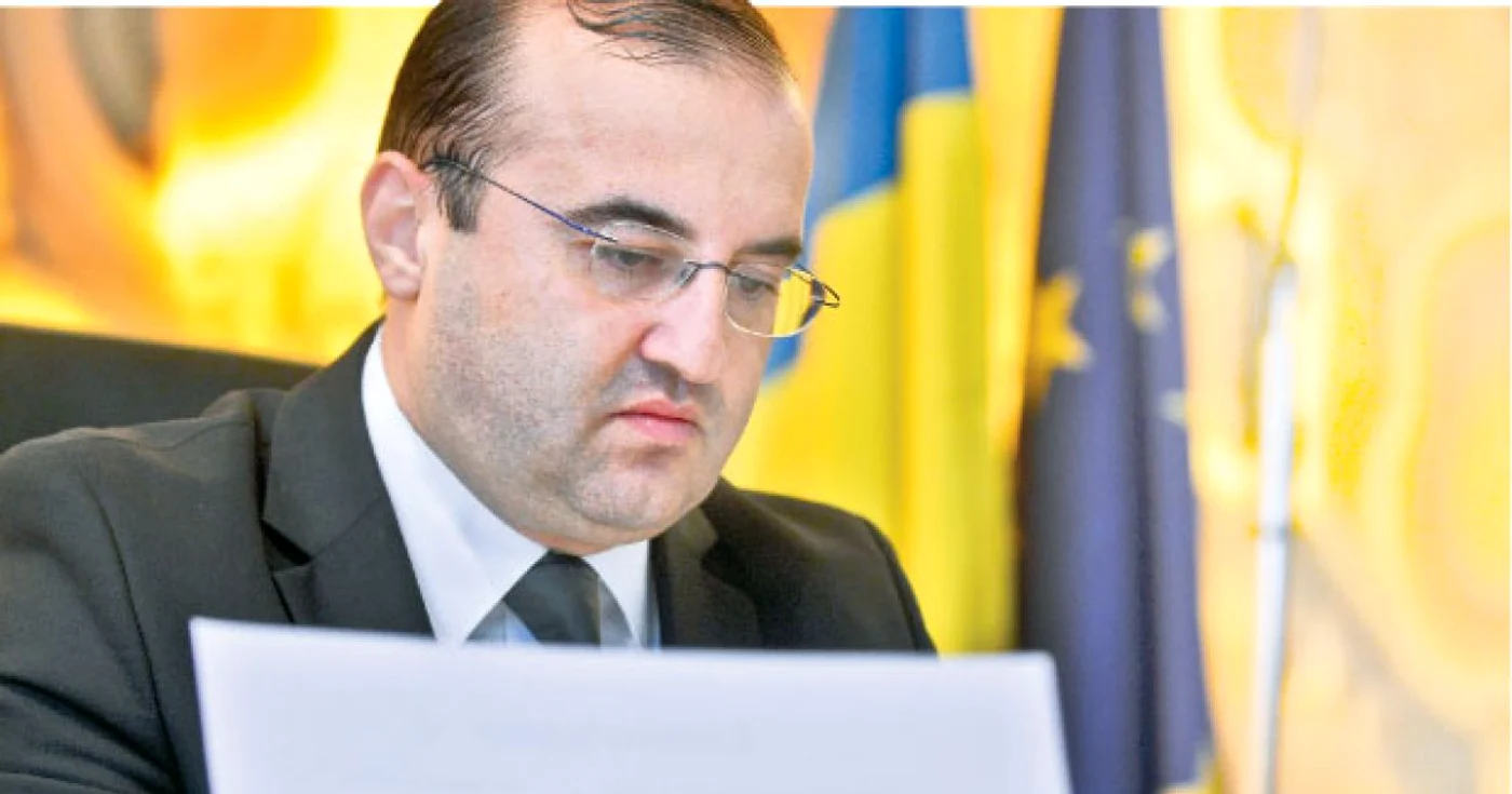 „Fără îndoială, dl. Elwis Claudiu Săftoiu a înregistrat în cele 17-18 luni cât s-a aflat la conducerea TVR numai eşecuri.“