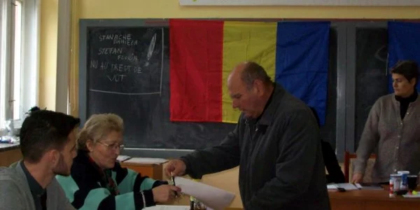 Doljenii s-au prezentta la vot încă de la primele ore ale dimineţii 
