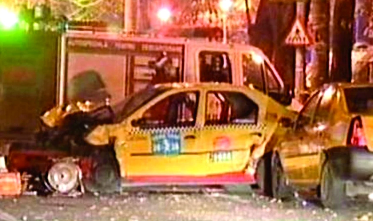 Taxiul în care se aflau cei doi, Ştefan Micu şi Ana Maria Nistor,  a fost distrus în totalitate. Fata  a murit pe loc, iar şoferul la  câteva minute.