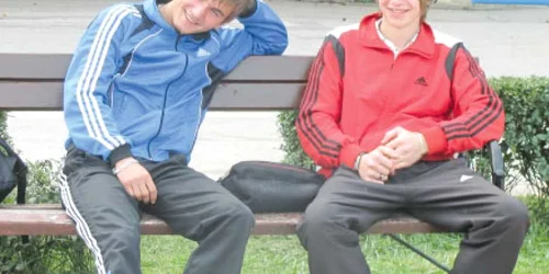 Chiulangiii nu se retrag neapărat în baruri, ci şi în parcurile din oraş