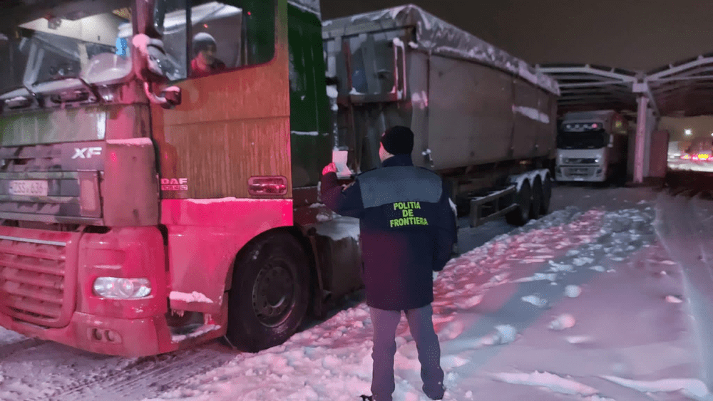 Restricții la frontiere, după ce Moldova și Ucraina au interzis circulația autovehiculelor mari pe traseul Reni-Odessa