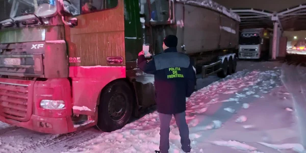 Camioane  FOTO FB Poliţia de Frontieră Română jpg