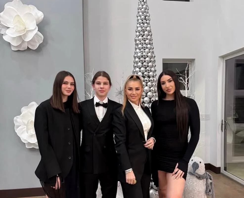 Anamaria Prodan e mândră de cei trei copii ai săi foto: Instagram 