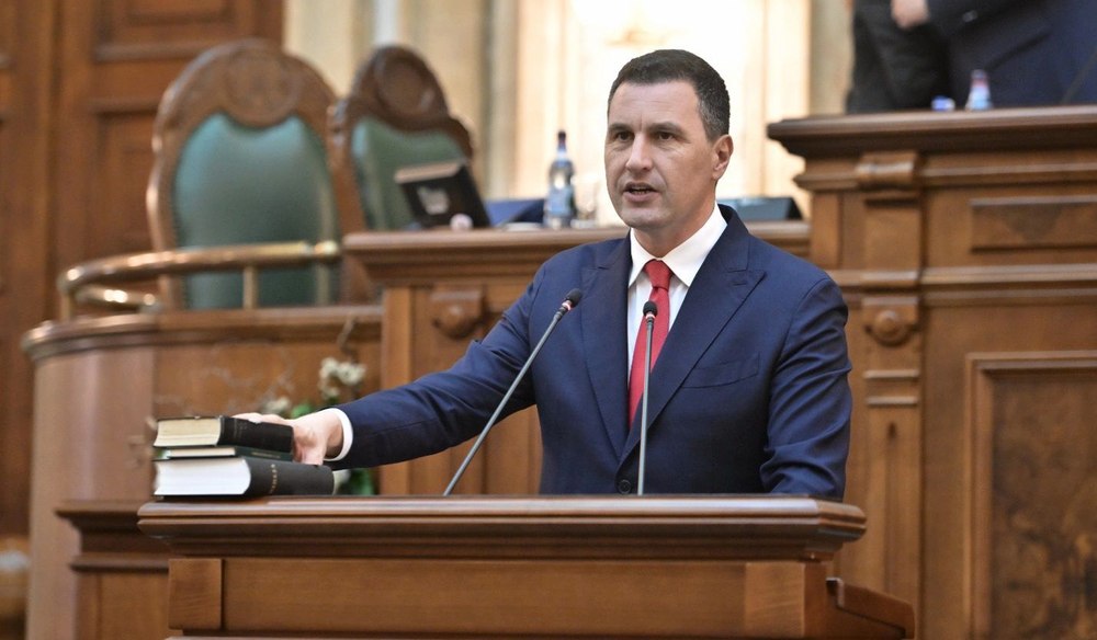 Guvernul pregătește o reformă fiscală. Ministrul Finanțelor: „Sunt analizate variante cu creșterea TVA, varianta cu comasarea impozitului pe venit cu CASS”