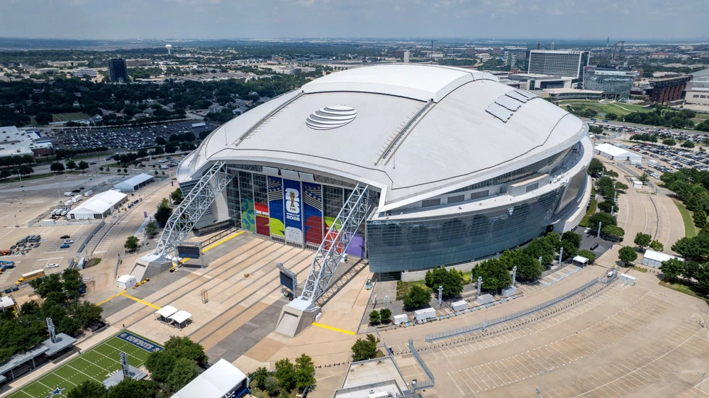 Opt stadioane din SUA se află în Top 10 mondial după numărul de locuri
