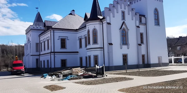 Castelul Nopcsa din Săcel, Hunedoara  Foto Daniel Guță  ADEVĂRUL (29) jpg
