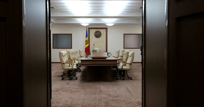 Sala de şedinţe a Guvernului va rămâne pustie până la alegerea unui nou Cabinet de miniştri FOTO: Tudor Iovu