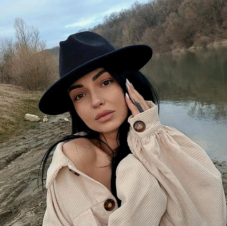 Denisa era mama unui băiețel FOTO: FB