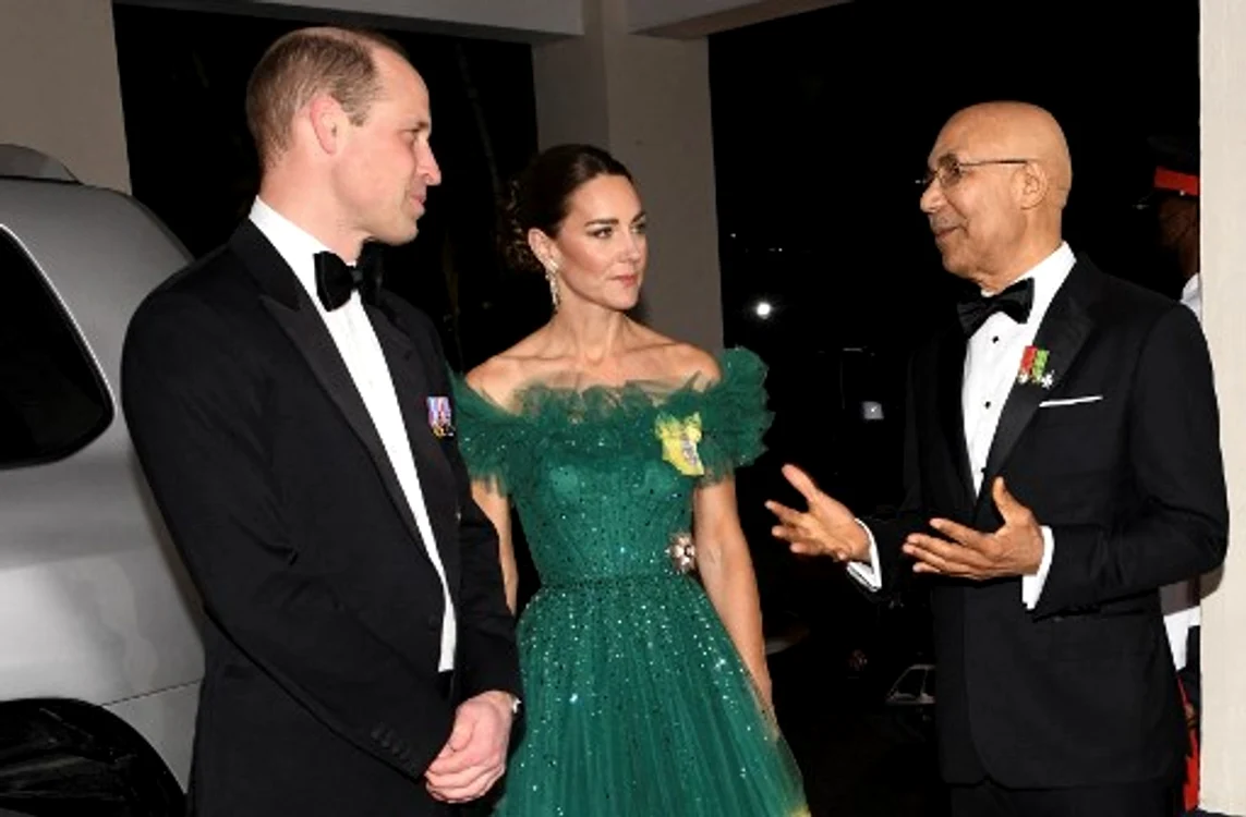 Kate Middleton este cunoscută pentru alegerile vestimentare inspirate Sursă foto: AFP 