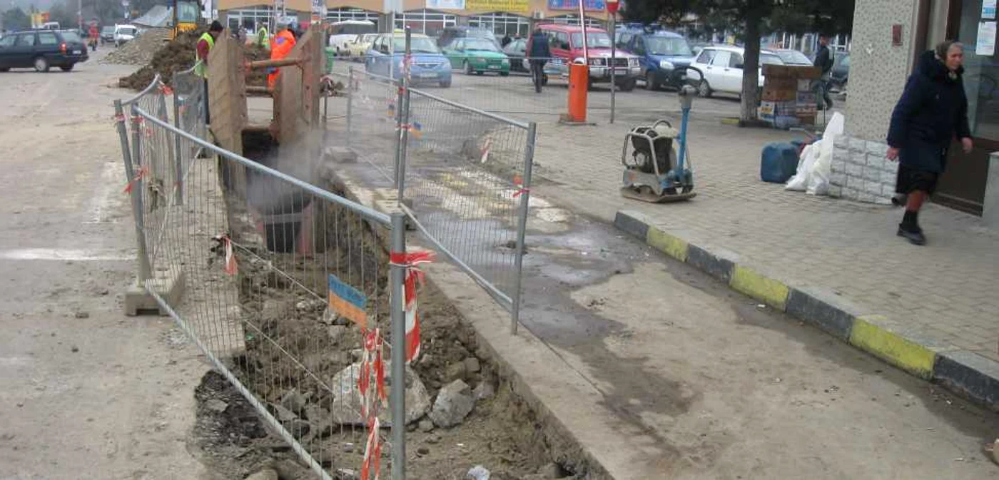 Străzile închise vor aglomera din nou circulaţia rutieră din oraş