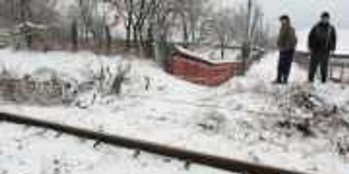 Accidentul s-a produs pe o trecătoare peste calea ferată folosită de localnici