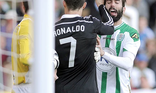 Portughezul a lovit cu pumnul un adversar jpeg