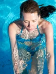 inot piscina woman gb77933578 1280 jpg