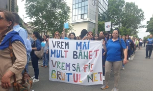 profesorii cer mai multi bani jpg