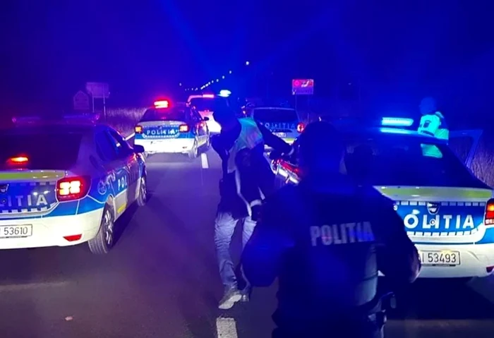 Mascații s-au dus să restabilească ordinea. FOTO IPJ Dâmbovița