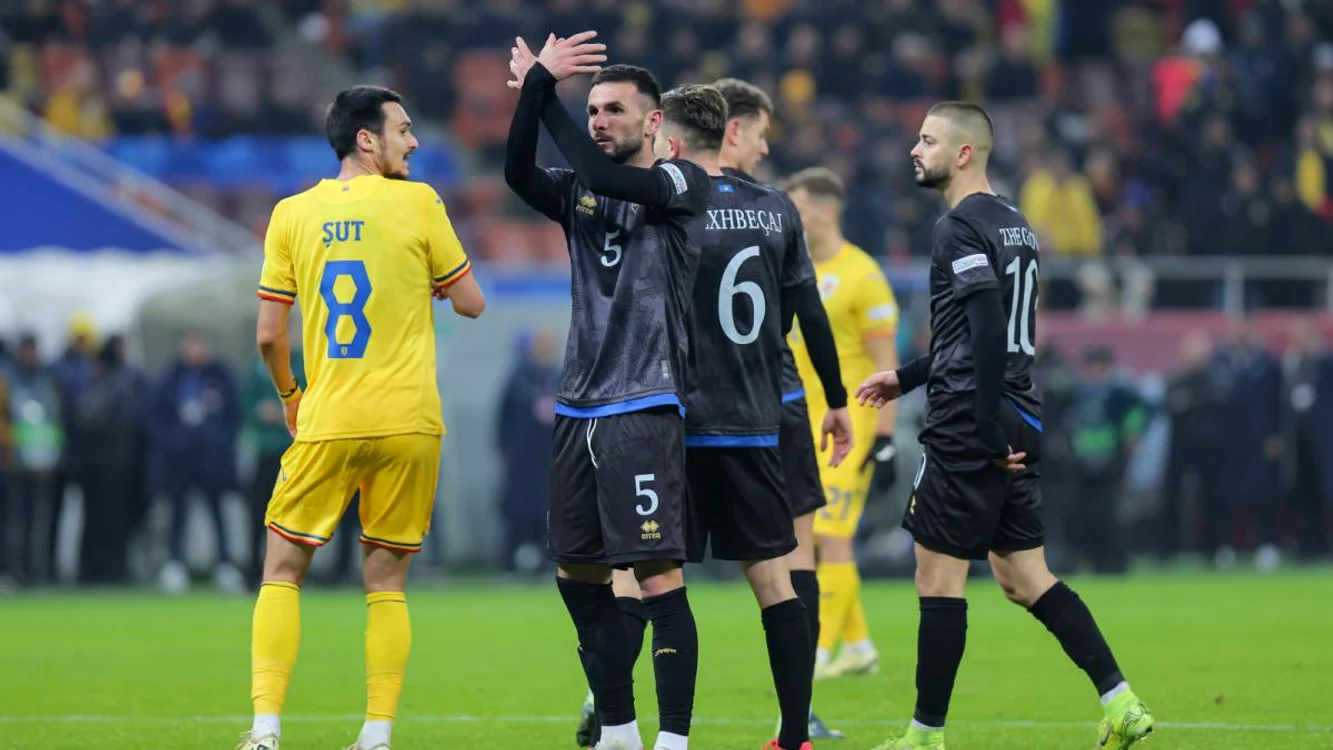 Gestul făcut de fotbalistul Lumbardh Dellova în meciul cu România Foto: Getty Images