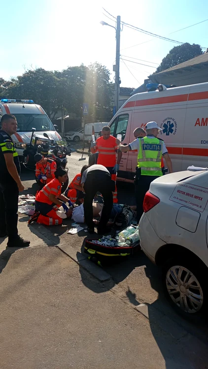 Un bărbat a făcut infarct în timpul examenului auto, la traseu. Foto: Click.