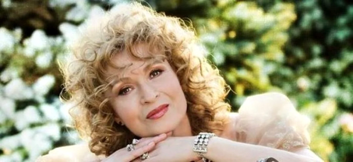 Angela Similea, una dintre cel mai îndrăgite artiste FOTO click.ro