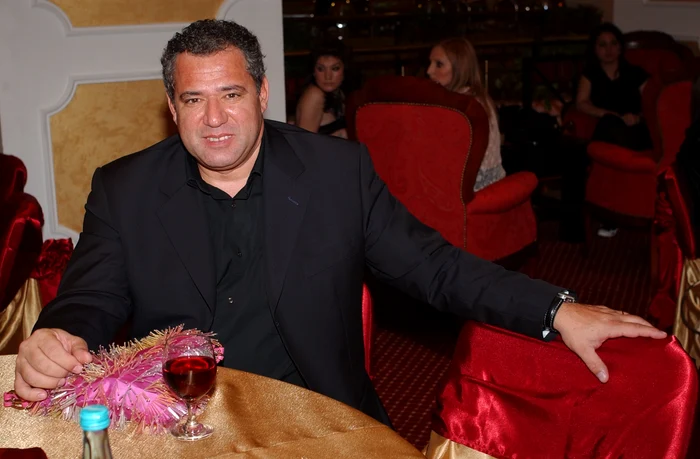 
    Adrian Iovan avea 16.000 de ore de zbor şi peste 33 de ani de activitate  