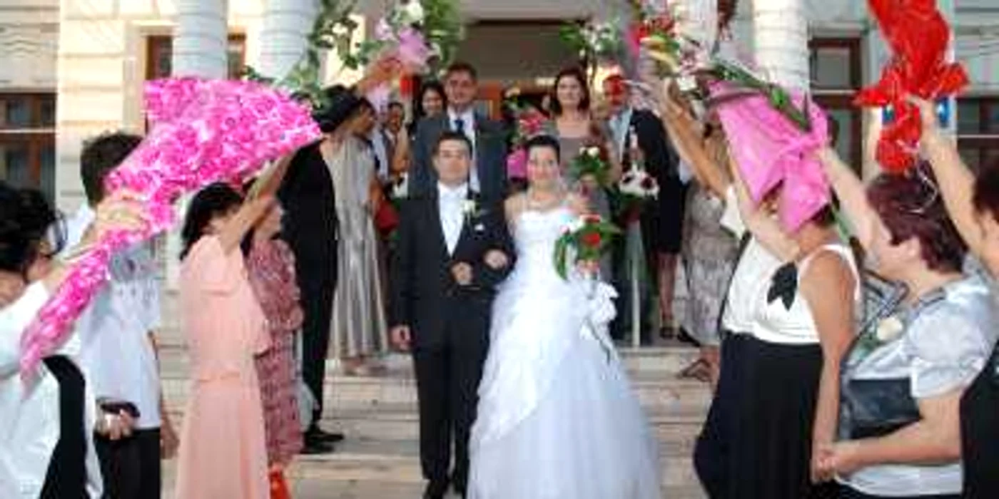George şi Mariana în ziua nunţii foto Gigi Lăzărescu