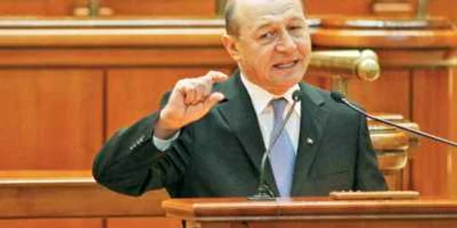 În an electoral,  Traian Băsescu vrea să dea înapoi ce a luat în 2010  