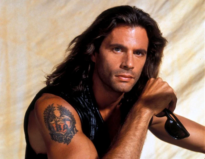 
    Lorenzo Lamas  