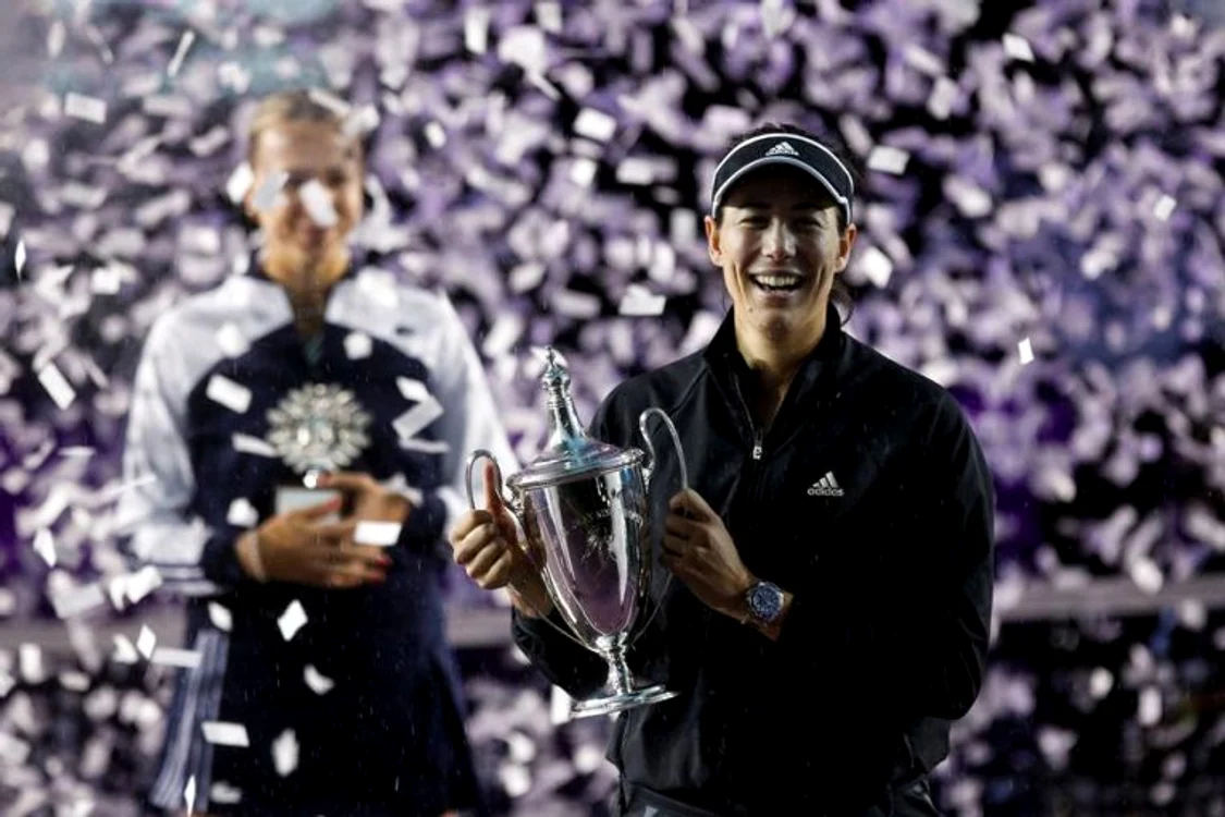 Garbine Muguruza, cu trofeul cucerit la Turneul Campioanelor 2021FOTO: EPA