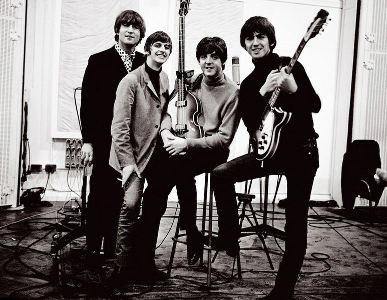 Un cântec inedit al trupei The Beatles, creat cu ajutorul inteligenței artificiale, va fi lansat anul acesta