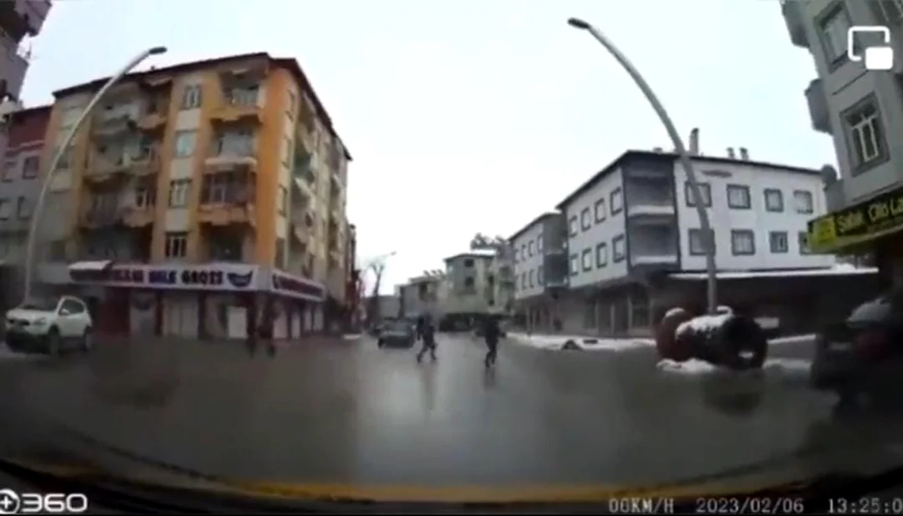 Primul moment al dezastrului provocat de cutremur, în Turcia FOTO Captură video Twitter