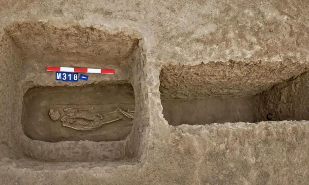 Rămășițele femeii din cimitirul Sanzhiyuan