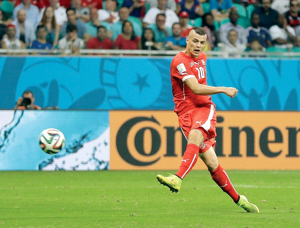 
    Granit Xhaka  se va afla la  primul duel  cu fratele său   